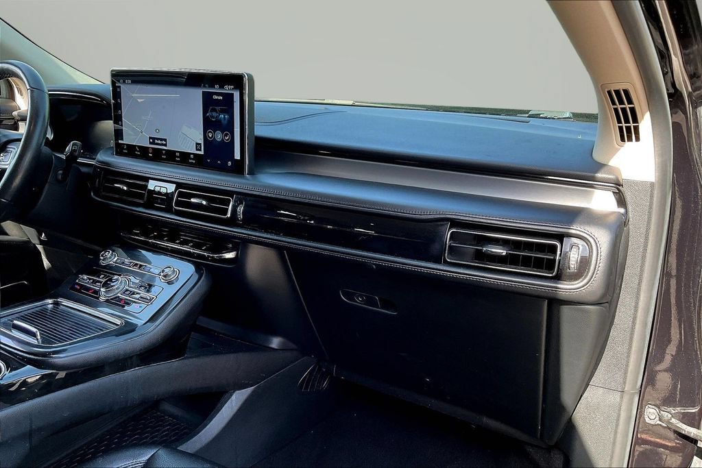 Used 2022 Lincoln Nautilus AWD w/ Premium Package image 26