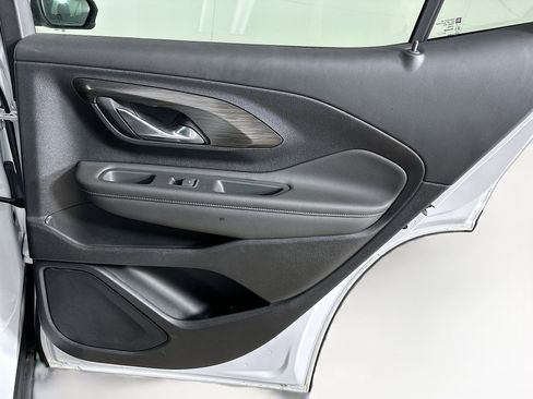 Used 2022 GMC Terrain SLE w/ Driver Convenience Package image 29