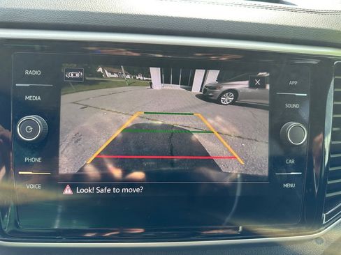Used 2023 Volkswagen Atlas SE AWD/4WD image 16