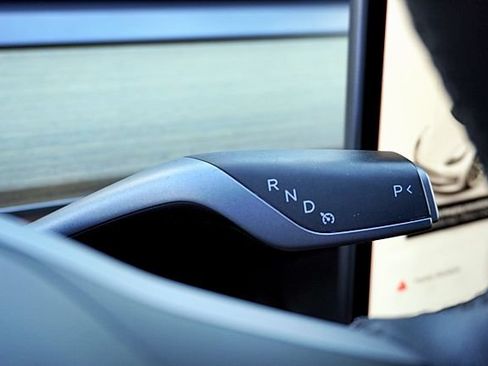 Used 2023 Tesla Model 3 Standard Range RWD image 41