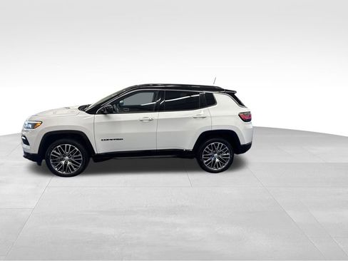 Used 2023 Jeep Compass Limited w/ Elite Group AWD/4WD image 2