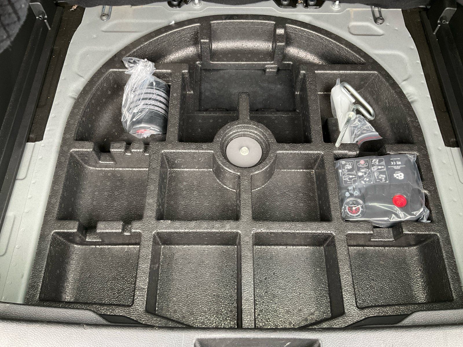 Used 2023 Jeep Renegade Altitude AWD/4WD image 23