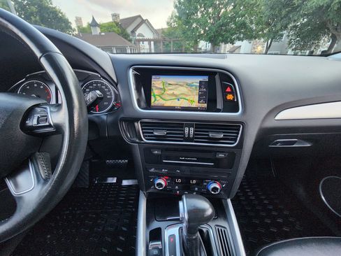 Used 2017 Audi Q5 2.0T Premium Plus w/ Technology Package AWD/4WD image 33