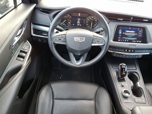 Used 2022 Cadillac XT4 Premium Luxury w/ Enhanced Visibility Package image 11