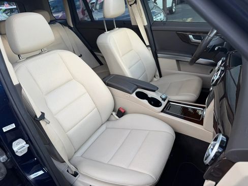 Used 2015 Mercedes-Benz GLK 350 2WD image 11