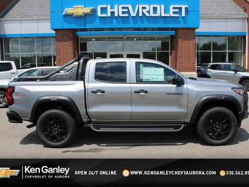New 2026 Chevrolet Colorado Trail Boss w/ Midnight Edition AWD/4WD image 1