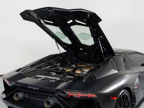 Used 2022 Lamborghini Aventador LP 780-4 Ultimae image 14