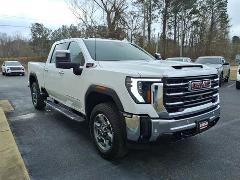 Used 2025 GMC Sierra 2500 SLT w/ SLT Convenience Package image 3