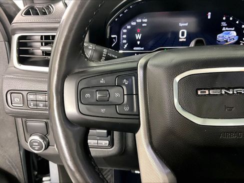 Used 2023 GMC Yukon Denali w/ Denali Reserve Package RWD image 23