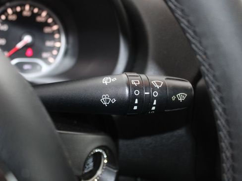 Used 2019 Jeep Renegade Latitude image 23