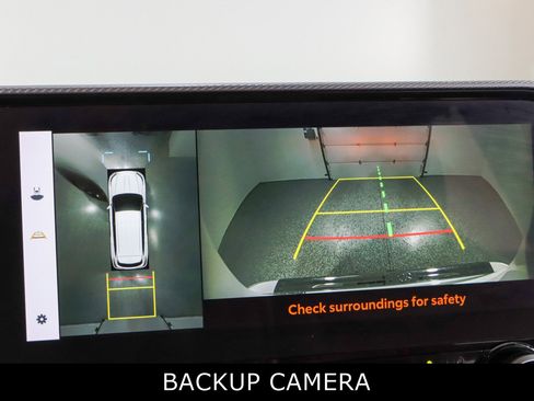 Used 2023 Toyota Highlander Platinum FWD image 19