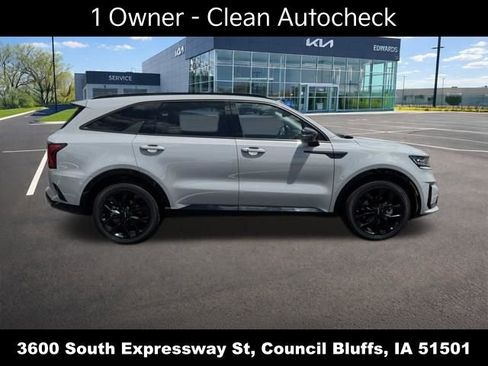 Used 2023 Kia Sorento SX FWD image 2