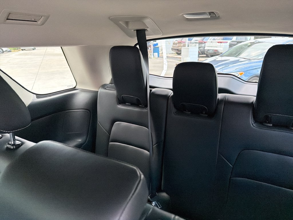 Used 2022 Nissan Pathfinder SL FWD image 33