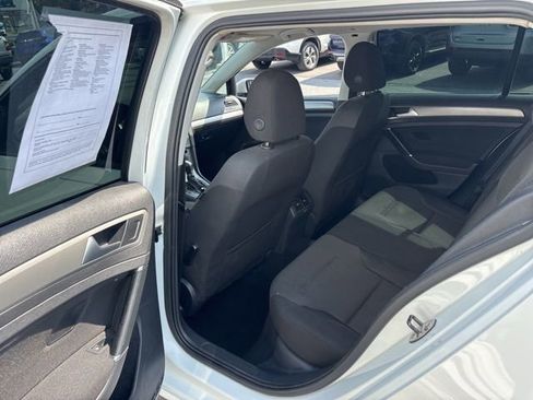 Used 2016 Volkswagen Golf S FWD image 11