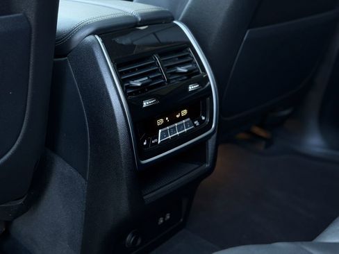 Used 2022 BMW X7 M50i AWD/4WD image 28
