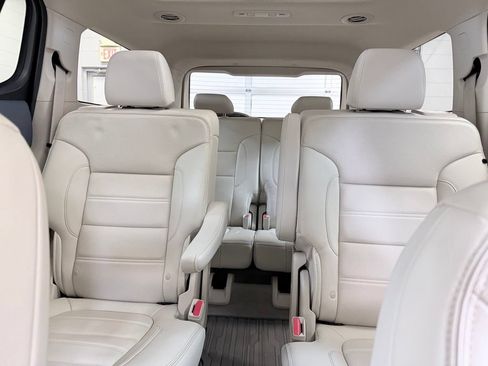 Used 2022 GMC Acadia Denali w/ Denali Ultimate Package FWD image 20