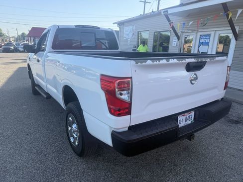 Used 2017 Nissan Titan S image 3