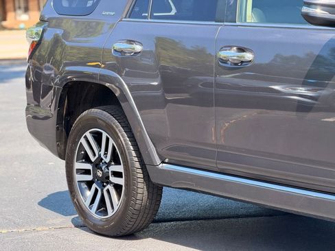 Used 2020 Toyota 4Runner Limited AWD/4WD image 7