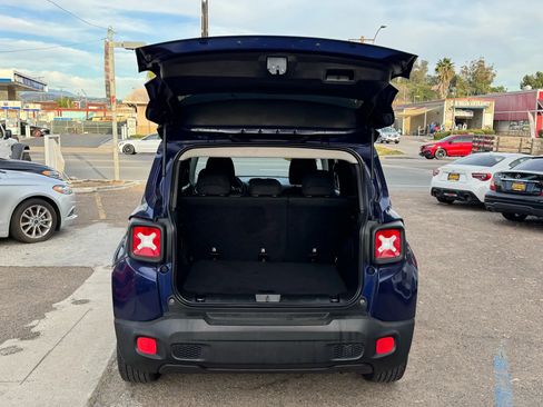 Used 2018 Jeep Renegade Sport w/ Power & Air Group FWD image 40