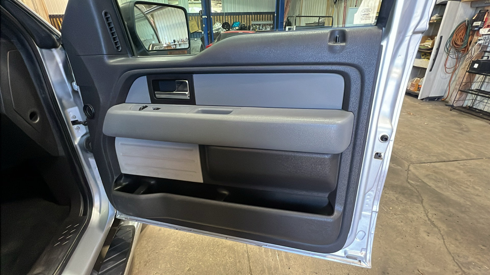 Used 2013 Ford F150 XLT w/ Luxury Equipment Group AWD/4WD image 19