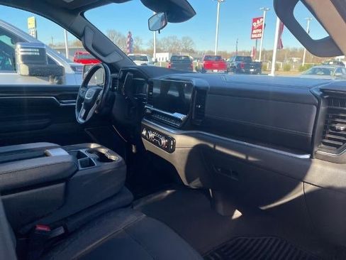 Used 2022 GMC Sierra 1500 Elevation image 21