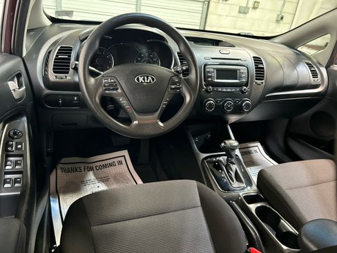 Used 2018 Kia Forte LX FWD image 4