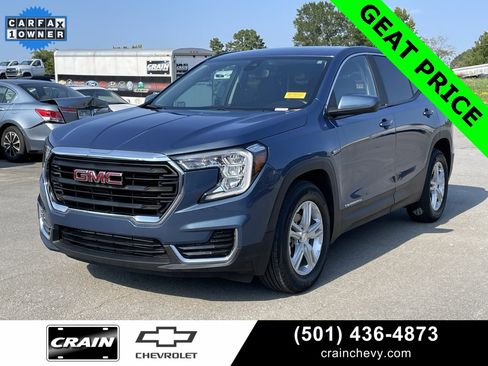 Used 2024 GMC Terrain SLE image 3