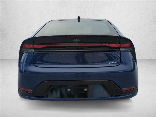 New 2027 Toyota Prius XLE FWD image 8