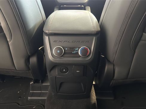 Used 2025 Ford Explorer Active w/ Active Comfort Package AWD/4WD image 26