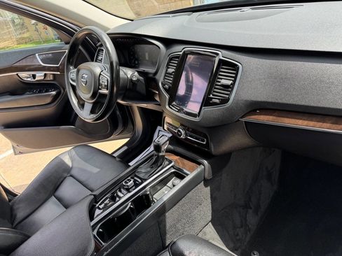 Used 2017 Volvo XC90 T6 Momentum w/ Vision Package AWD/4WD image 28
