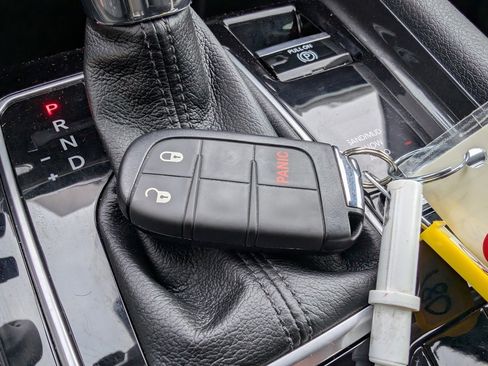 Used 2024 Jeep Compass Sport image 18