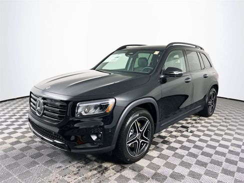 Certified 2026 Mercedes-Benz GLB 250 4MATIC image 2