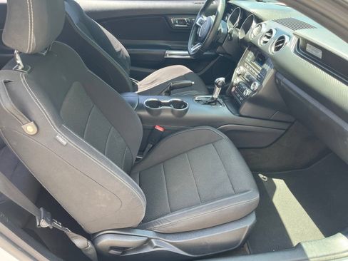 Used 2016 Ford Mustang Coupe RWD image 16