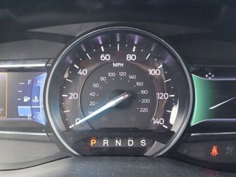 Used 2018 Ford Explorer XLT w/ Equipment Group 202A image 11