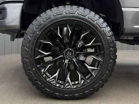 Used 2025 Ford F150 Lariat AWD/4WD image 9
