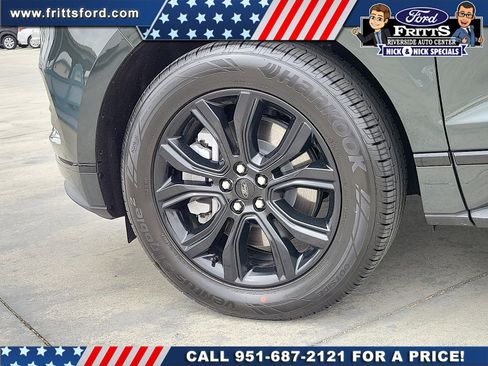 Certified 2024 Ford Edge SE w/ Black Appearance Package image 18