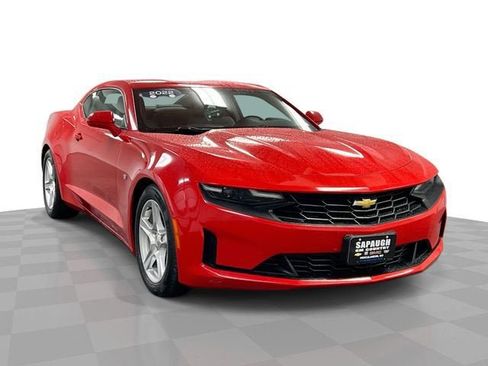 Certified 2022 Chevrolet Camaro LT RWD image 1