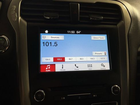 Used 2018 Ford Fusion SE w/ Fusion SE Technology Package image 24