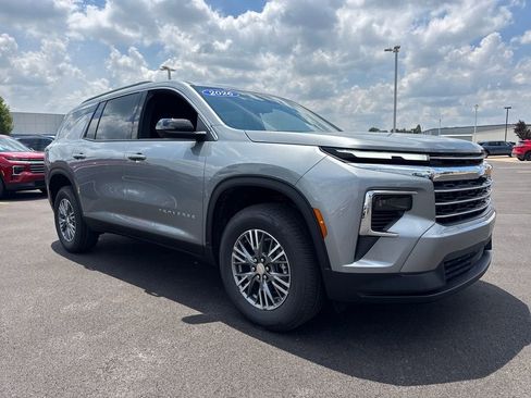New 2026 Chevrolet Traverse LT FWD image 8
