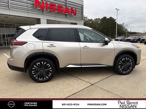 Certified 2025 Nissan Rogue Platinum image 12