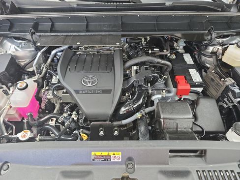 Used 2023 Toyota Highlander L image 30