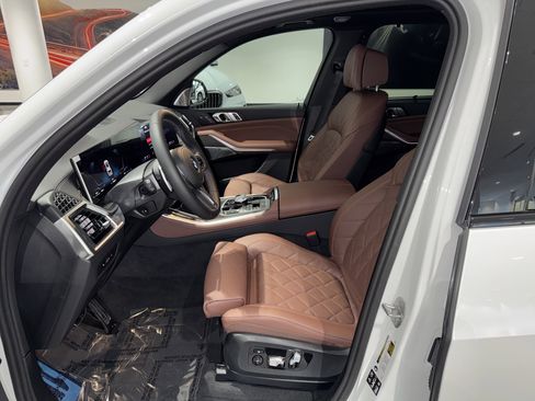 New 2026 BMW X5 M60i image 14