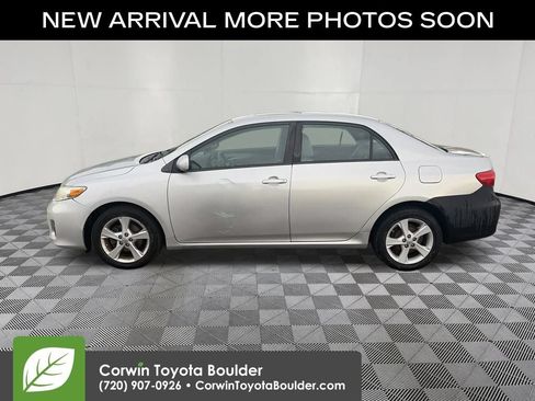 Used 2012 Toyota Corolla LE w/ Premium Pkg FWD image 4