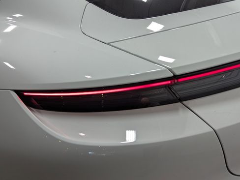 Used 2025 Porsche Taycan image 16