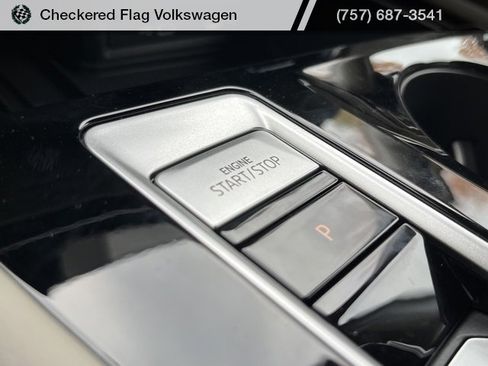 New 2026 Volkswagen Atlas SE image 44