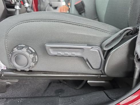 Used 2021 Jeep Gladiator Sport AWD/4WD image 17