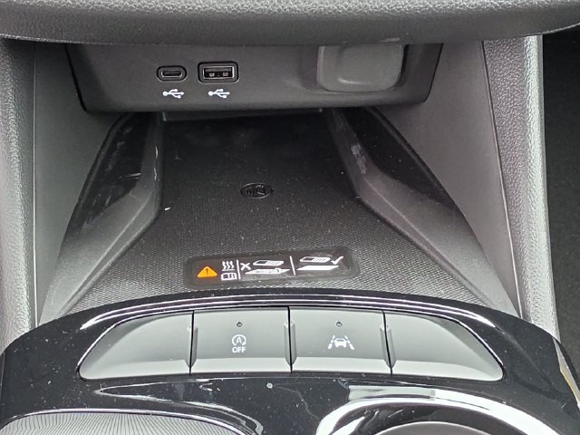 New 2026 Buick Envista Sport Touring w/ Convenience I Package FWD image 31