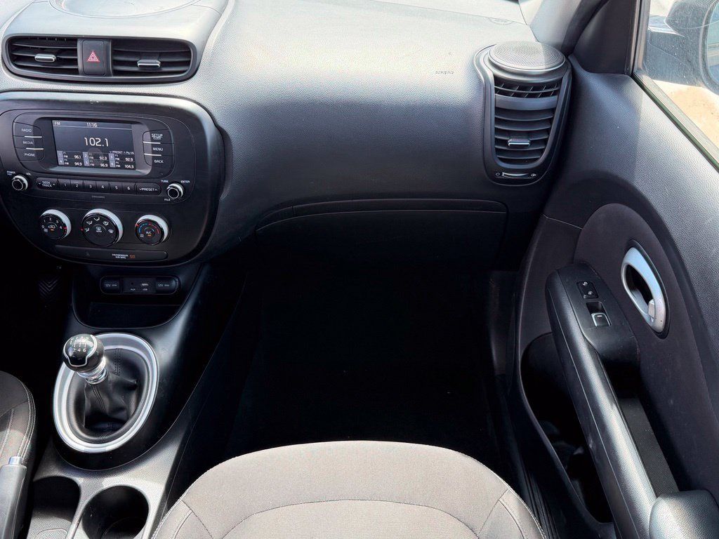 Used 2017 Kia Soul FWD image 10