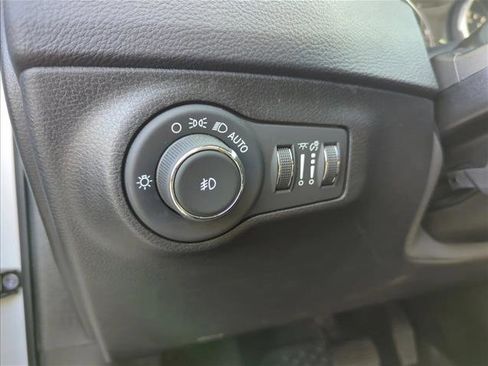 Used 2019 Jeep Compass Latitude w/ Cold Weather Group image 29