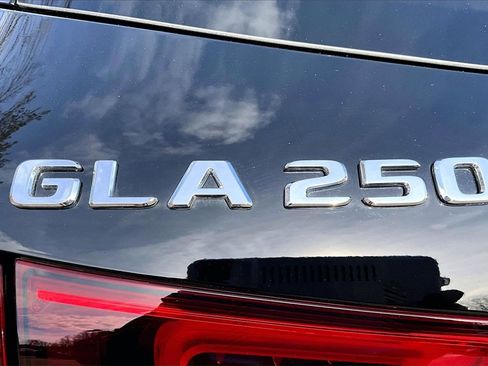 Certified 2022 Mercedes-Benz GLA 250 GLA 250 image 33